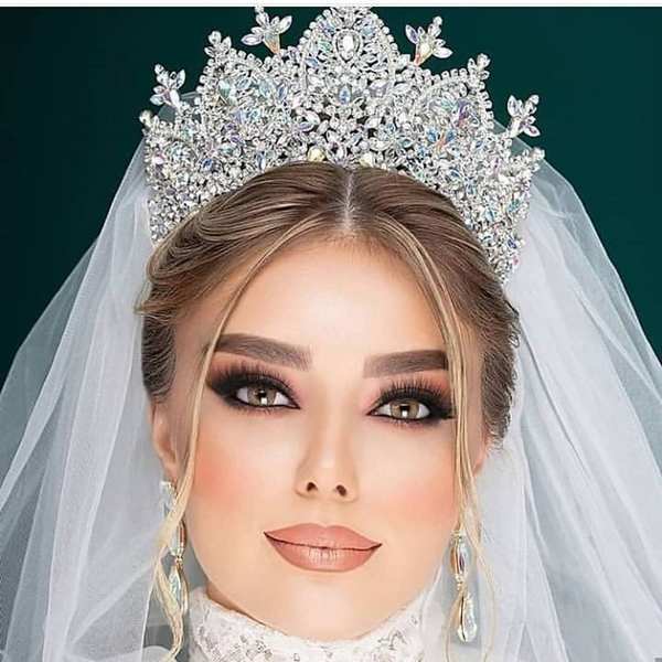 گریم عروس در بهترین سالن زیبایی کرج و مهرشهر